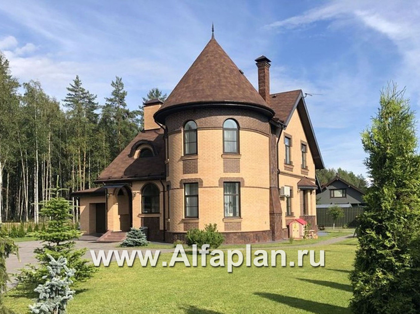 «Камелот» -  проект двухэтажного дома, с эркером башня, с террасой и с гаражом, в стиле замка - основное изображение