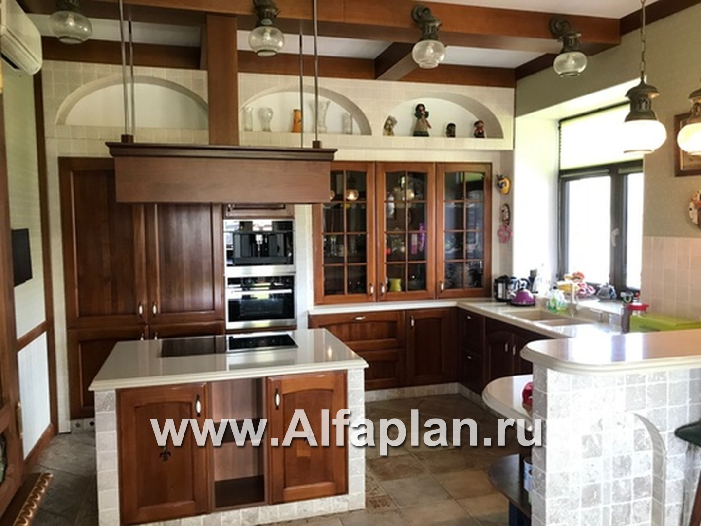 «Камелот» -  проект двухэтажного дома, с эркером башня, с террасой и с гаражом, в стиле замка - дизайн дома №12