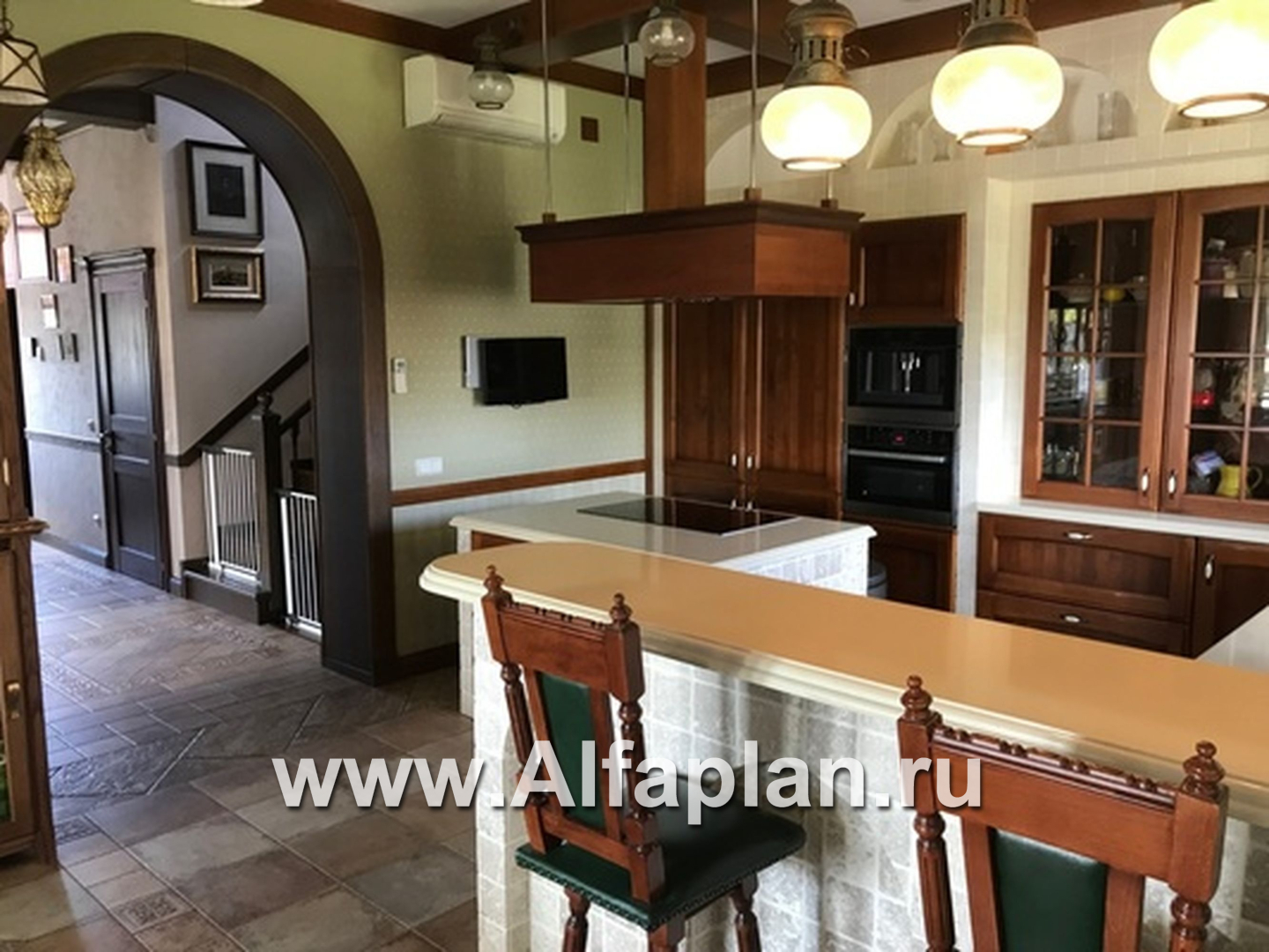 «Камелот» -  проект двухэтажного дома, с эркером башня, с террасой и с гаражом, в стиле замка - дизайн дома №14