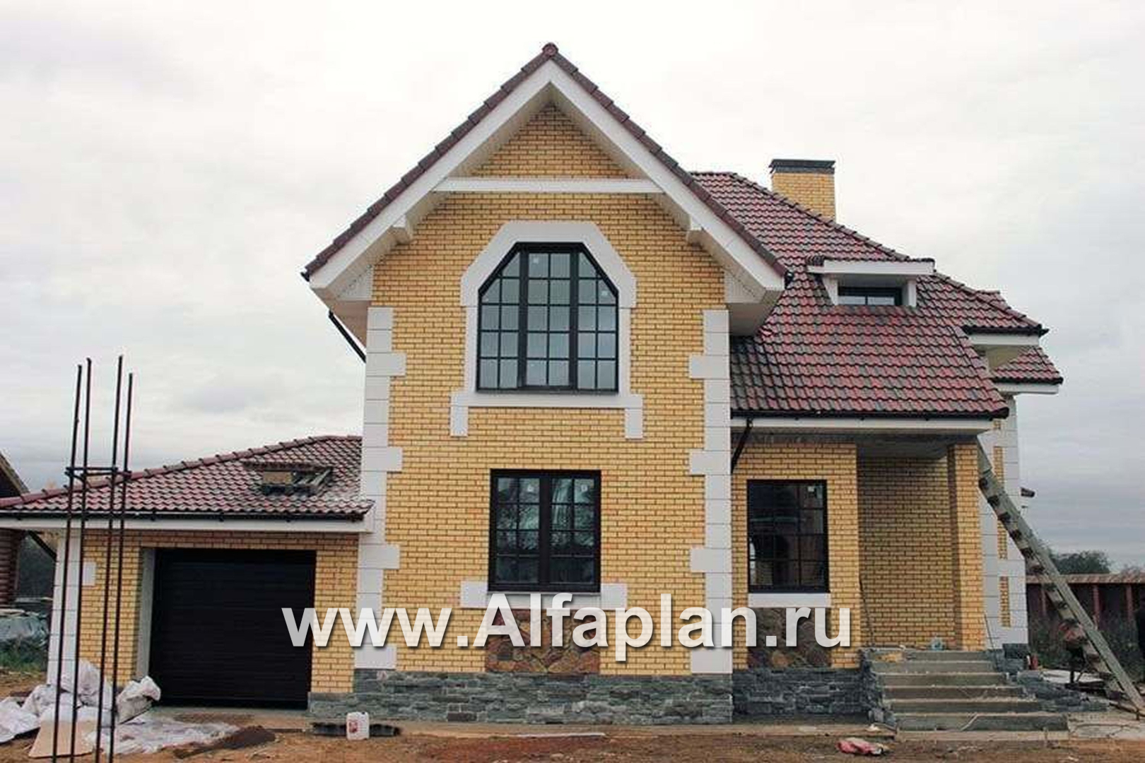 «Приорат» - проект коттеджа с мансардой, кабинет на 1 эт, с террасой и с эркером, с гаражом на 1 авто - дизайн дома №3